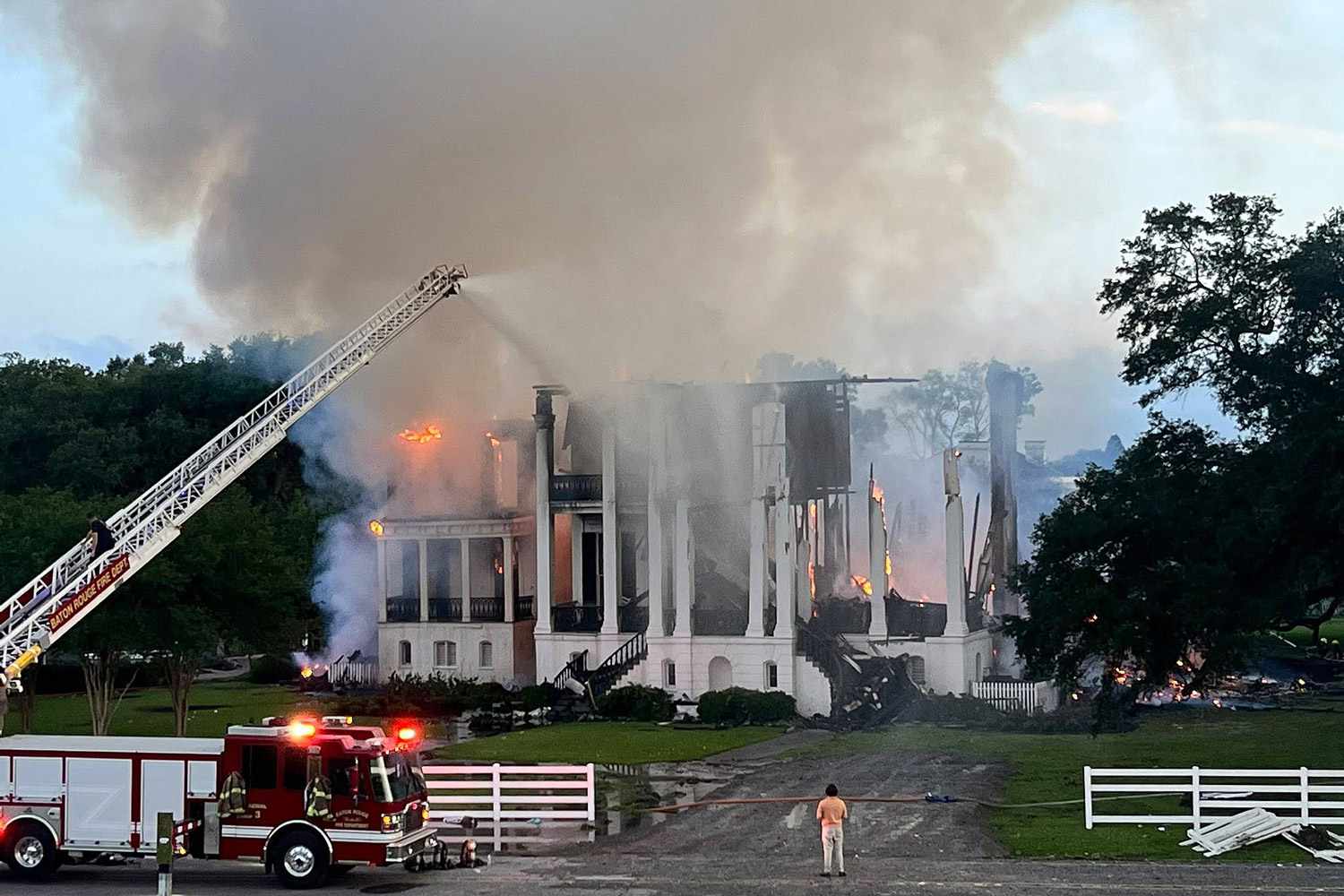Largest Plantation In the U.S. Burned Down on Video