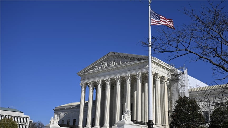 US Supreme Court blocks Trump's effort to deport Venezuelan migrants