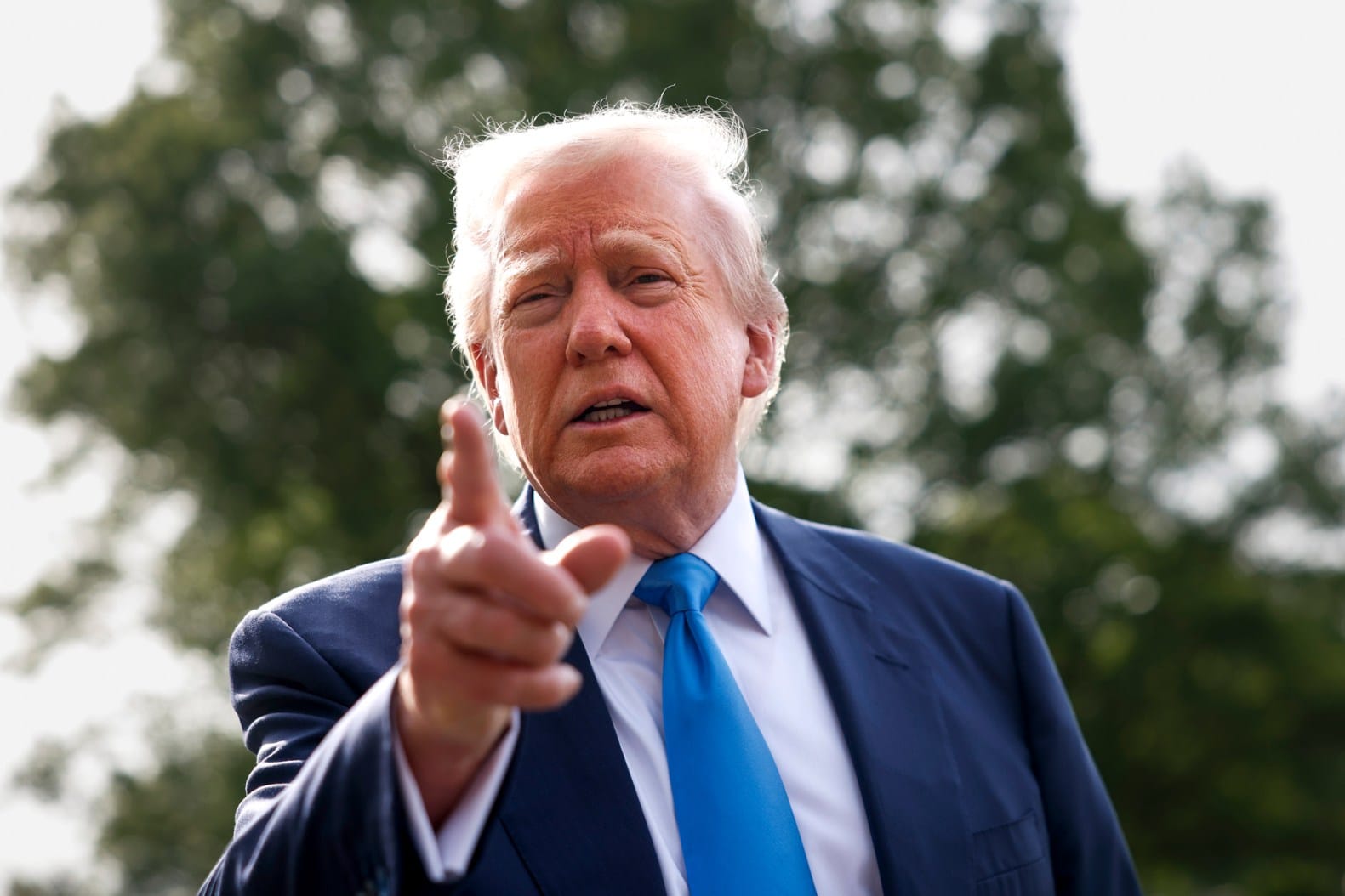 Supreme Court Blocks Trump's Alien Enemies Act Deportations