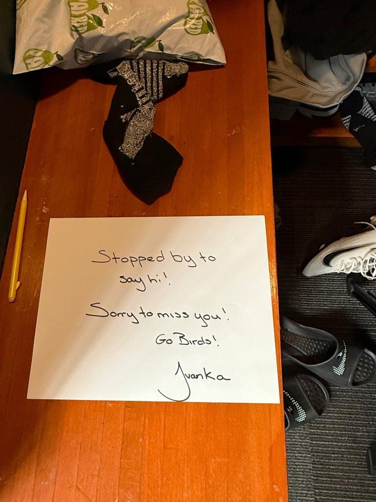 Ivanka Trump visits Philadelphia Eagles' locker room looking ...