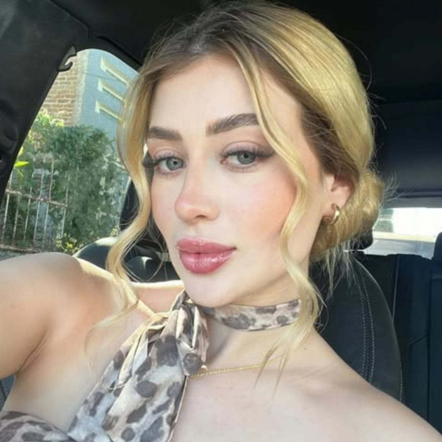 Beauty influencer Valeria Marquez shot dead during TikTok ...